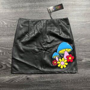 hallucination station mushroom graphic mini skirt